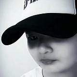 万丁丁的头像