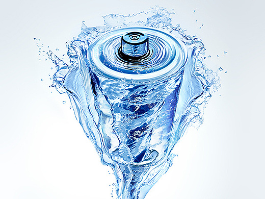 运动饮料形象海报创意设计-水质感塑造