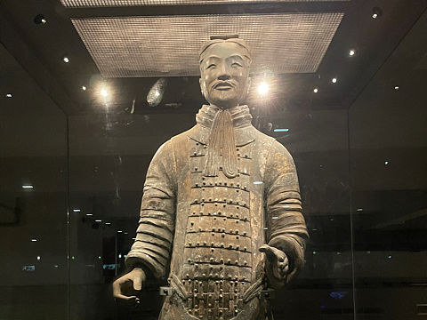 西安兵马俑坑其一：部分坑位兵马俑