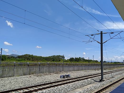 听风☁️等车来🚅（个人主页-ZNDU0MDM3MDA=） - 风光摄影 - 站酷设计师雙屿原创素材 - 站酷ZCOOL