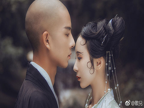 《青蛇》