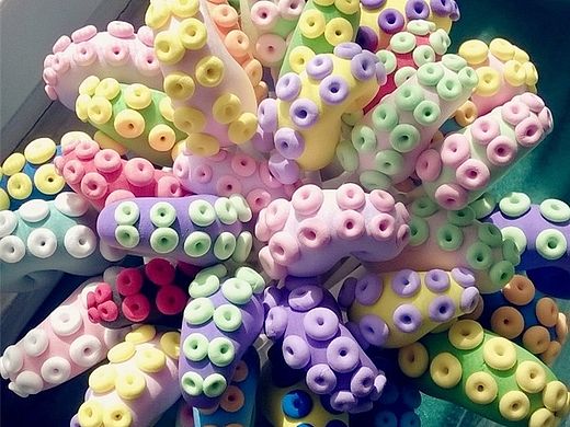 超轻粘土鱿鱼卷棒棒糖~~