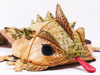 给自己一个独一无二的蜥蜴单肩包