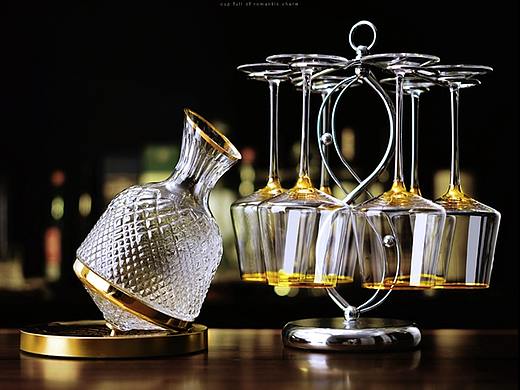 描边方形勃艮第红酒杯详情页