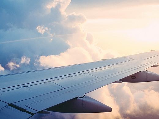 某航空公司十周年庆典