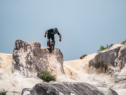 2023 乐行天下 inmotion V14 电动独轮车宣传片