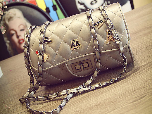 女包小包（個人主頁-ZMTU1NDA0OTY=） - 產(chǎn)品攝影 - 站酷設(shè)計師二維碼攝影原創(chuàng)素材 - 站酷ZCOOL