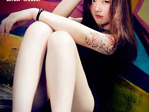 不良の少女，酷不酷不要紧，逼要装出来