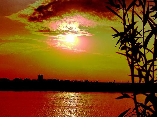 卢沟绿堤夕照（个人主页-ZNDI1NjgzNDg=） - 风光摄影 - 站酷设计师荒史夜话原创素材 - 站酷ZCOOL