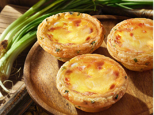 蛋撻產(chǎn)品拍攝，海報(bào)設(shè)計(jì)（個(gè)人主頁-ZNjUxOTM1NTY=） - 美食攝影 - 站酷設(shè)計(jì)師胖虎喵原創(chuàng)素材 - 站酷ZCOOL