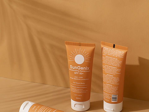 防曬霜系列（個(gè)人主頁-ZNjAyOTgxNDg=） - 產(chǎn)品攝影 - 站酷設(shè)計(jì)師摩子inn原創(chuàng)素材 - 站酷ZCOOL