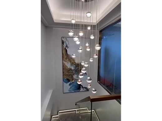 楼梯吊灯