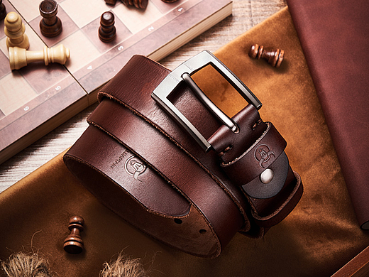 一组复古皮带