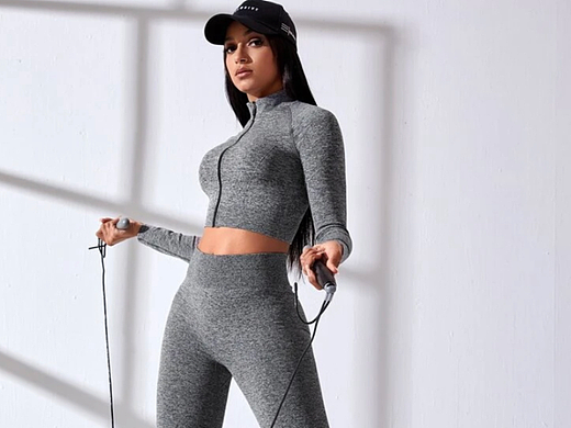 古巴小麦色运功女模 瑜伽服拍摄