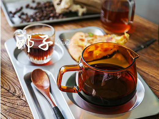 惬意的午后，咖啡配披萨，奇怪？| 咖啡盘摄影视频