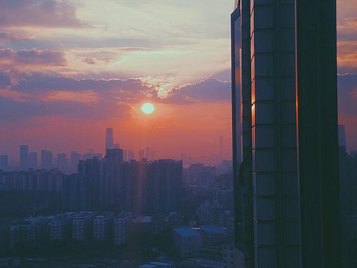 傍晚霞光