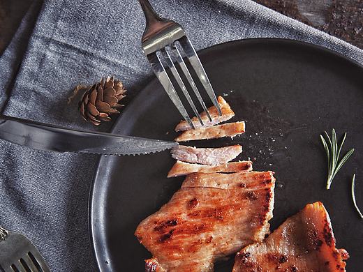 罪过，给贫僧来块牛排！七分熟...