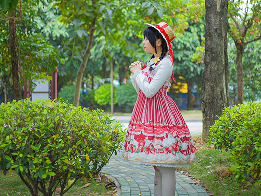 一个适合春游的季节。