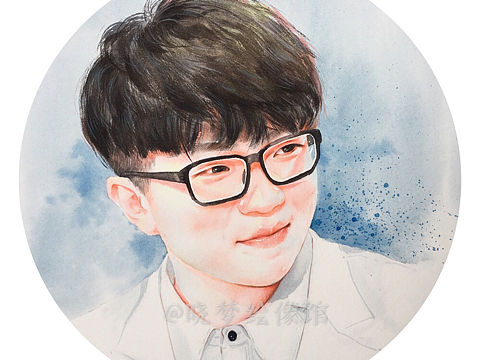 是否每个人都曾看过朝阳，见过月光，心怀故乡