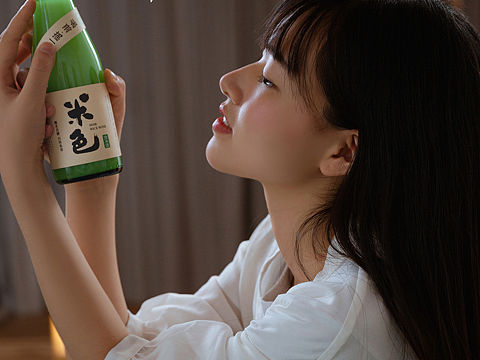 米色米酒产品拍摄