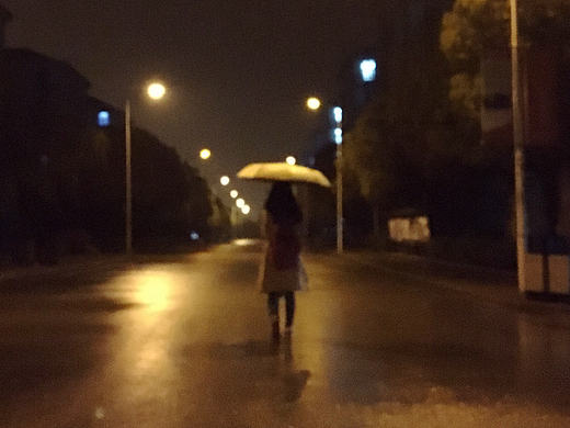 手机 摄影 生活 朋友 雨中
