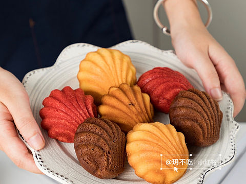 瑪?shù)铝盏案?司康球拍攝（個(gè)人主頁(yè)-ZNDc1NDA2ODg=） - 產(chǎn)品攝影 - 站酷設(shè)計(jì)師玥不吃原創(chuàng)素材 - 站酷ZCOOL