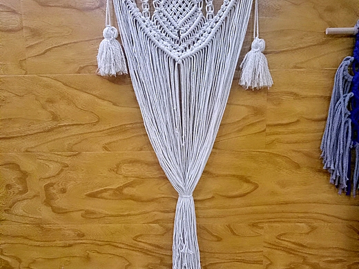 挂毯编织,技术上还是欠缺