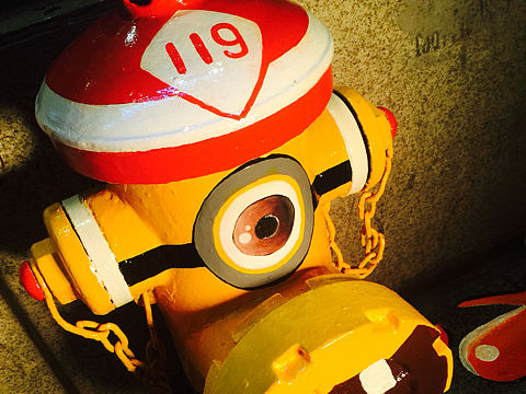 新街口消防栓街头涂鸦