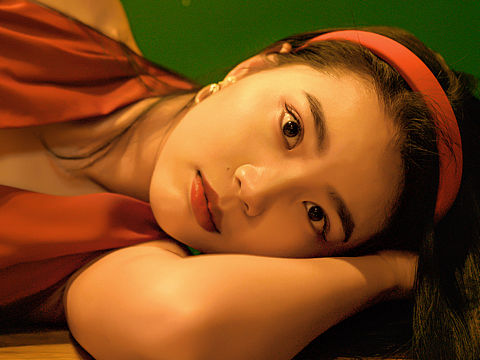 杭州港風(fēng)紅裙女郎-憶廟街（個(gè)人主頁-ZNTI4NDQwODA=） - 人像攝影 - 站酷設(shè)計(jì)師負(fù)?dān)Q原創(chuàng)素材 - 站酷ZCOOL