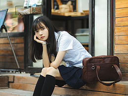 校服