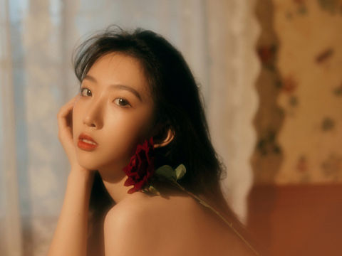 遥远的她
