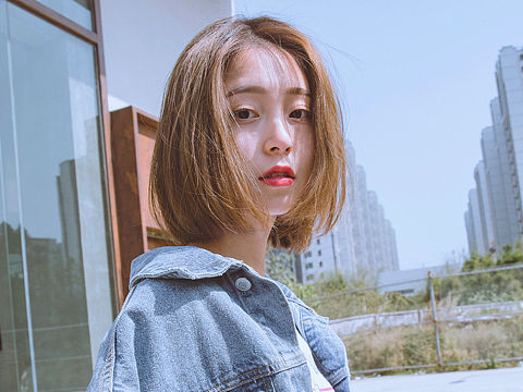 无                   题