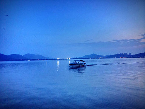 云龍湖（個(gè)人主頁-ZMzU5NjM3MTY=） - 風(fēng)光攝影 - 站酷設(shè)計(jì)師CaterpillarMou原創(chuàng)素材 - 站酷ZCOOL