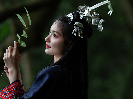 奇闻录·蛊女