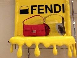 FENDI芬迪店面陈列分享设计/橱窗道具元素 分享参考