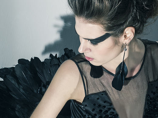 大學(xué)獲獎作品《QUEEN》（個人主頁-ZMTgyNzA4NzY=） - 正裝/禮服 - 站酷設(shè)計師向日葵sunny原創(chuàng)素材 - 站酷ZCOOL