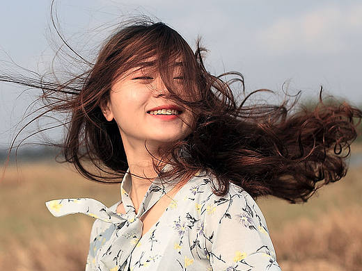 聆听风吹过的声音