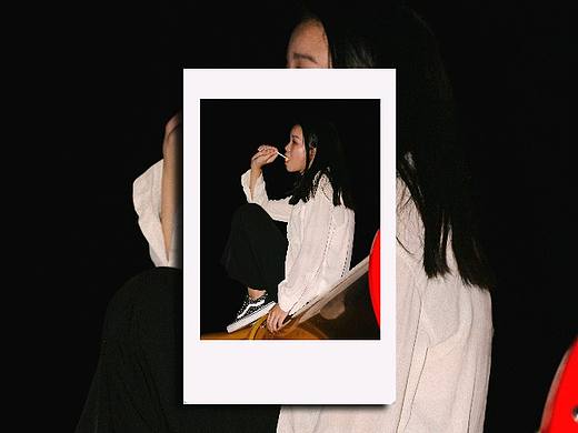 被棒棒糖吃掉的少女