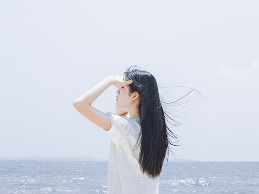 初夏的蓝。