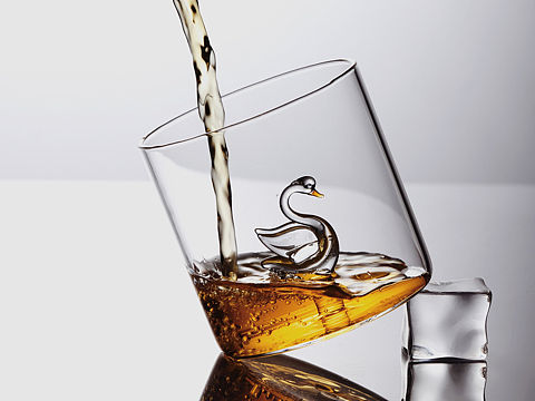 立体天鹅玻璃杯