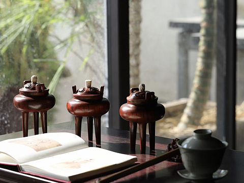 小叶紫檀 | 三足香炉 