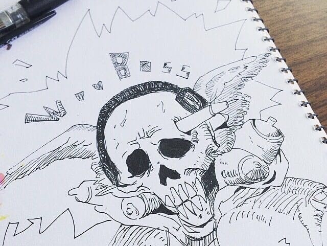 速写本上画着画