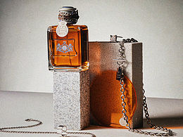 脏话男孩香水拍摄