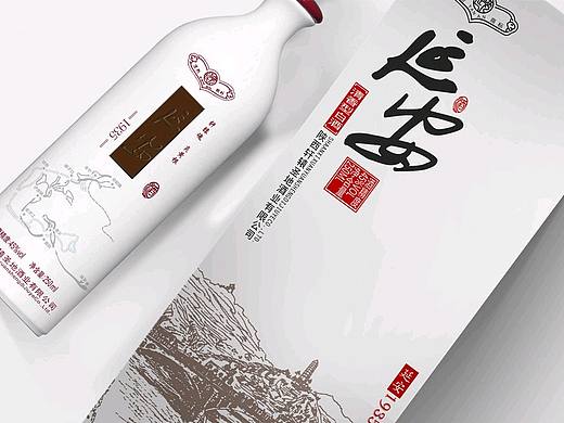 清新雅致的酒包装，让酒包装设计更易被消费者接受