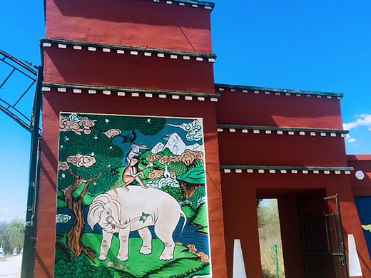 西藏文化园手绘壁画祥瑞图墙绘装饰图案