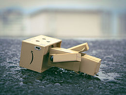 最美的不是下雨天 是与你躲过雨的屋檐