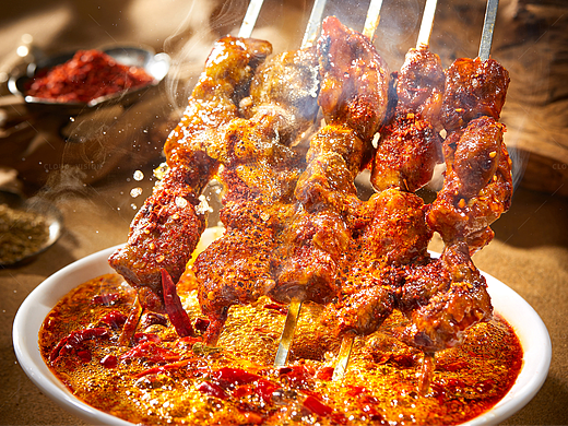 来西北就要吃烤肉，大串的！！