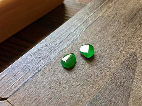 不规则小绿玉