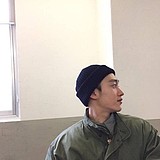酷似假酒的头像