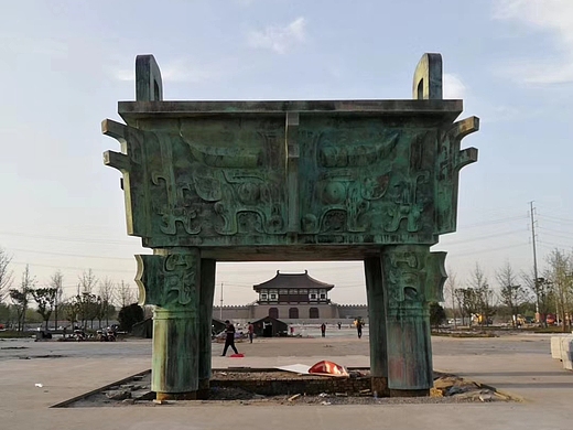 商丘铜鼎雕塑,铸铜雕塑,锻铜雕塑,仿古铜鼎